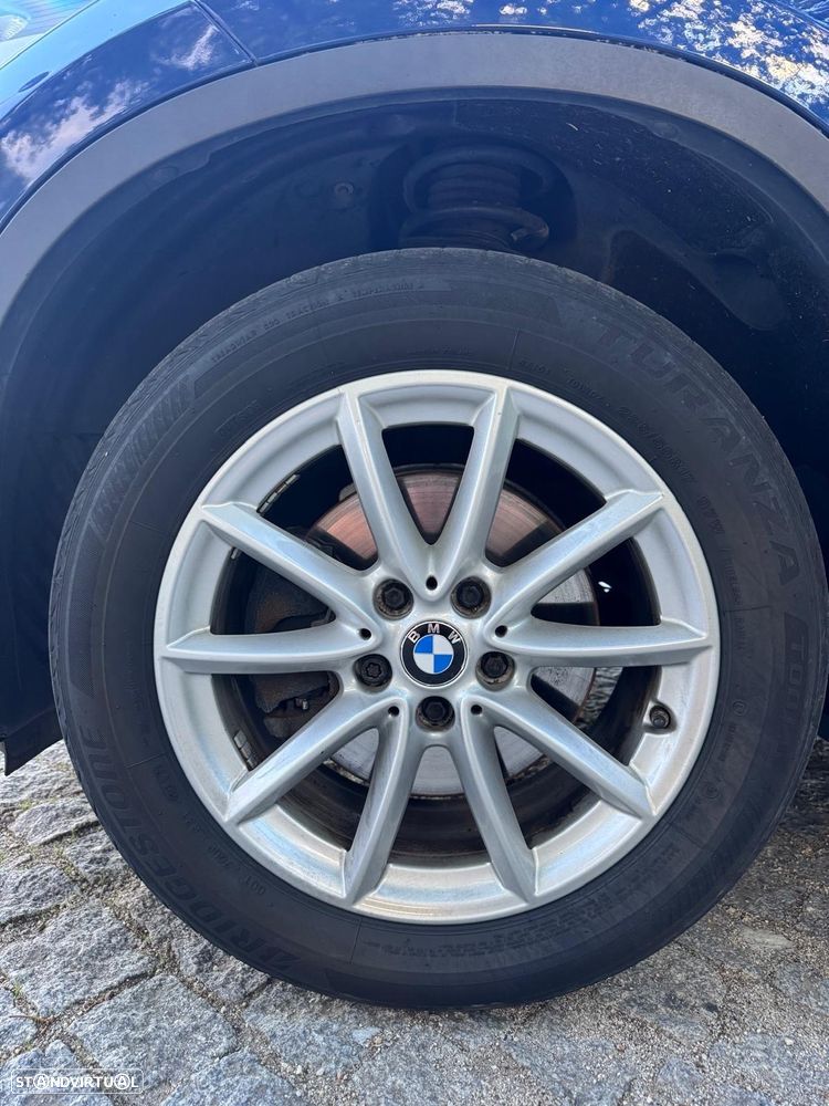 BMW X1 18 d sDrive Advantage Auto - 4