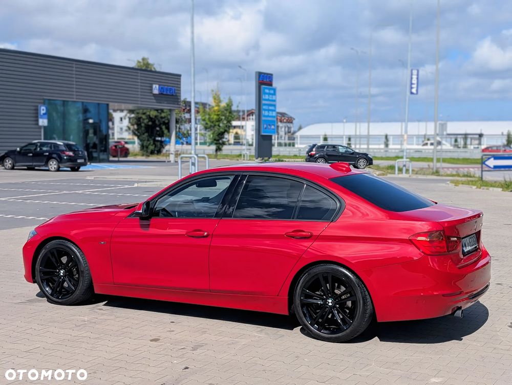 BMW Seria 3 320d Sport-Aut Sport Line - 13
