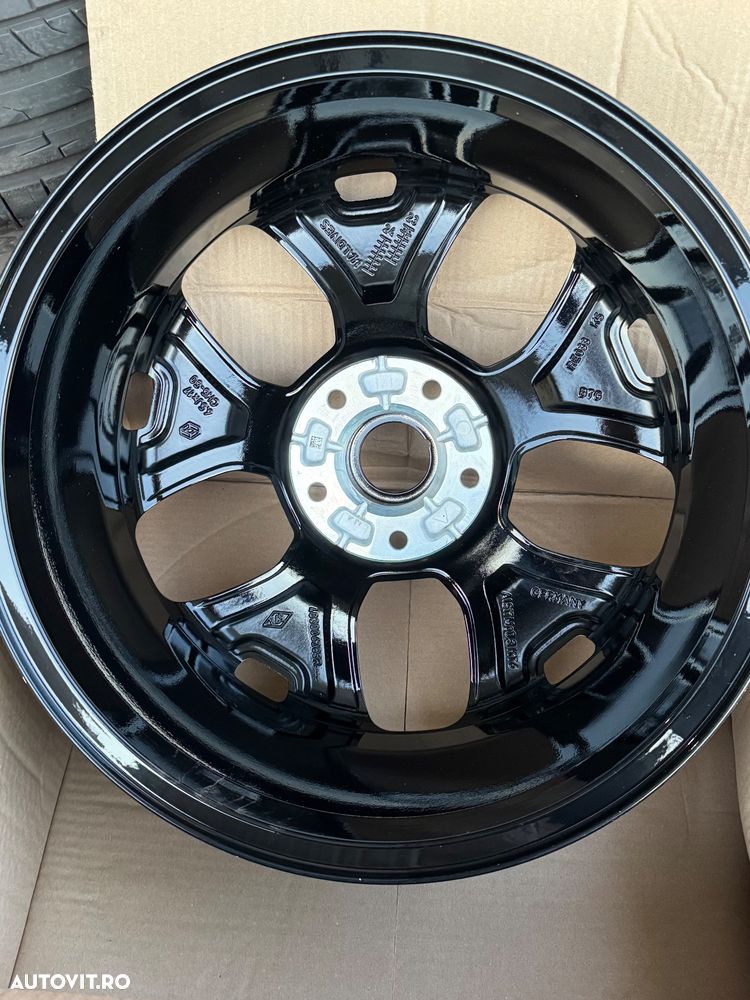 Vând jante originale Renault pe 17” noi bicolore - 3