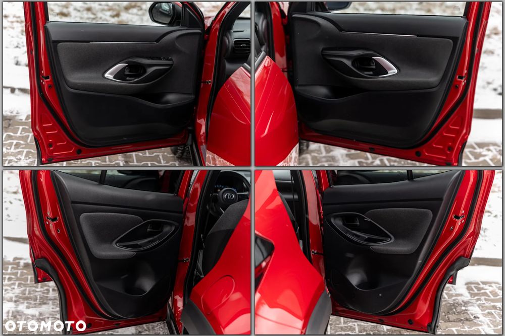 Toyota Yaris Cross 1.5 VVT-i Team Deutschland - 38