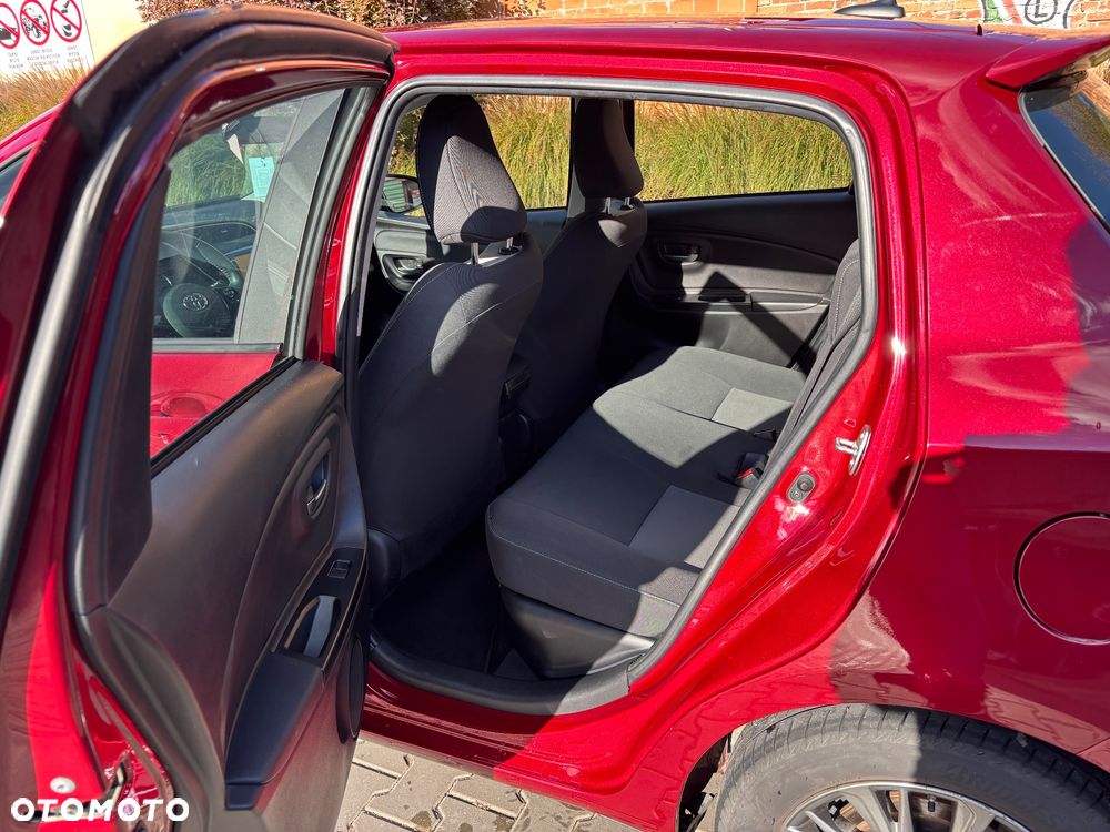 Toyota Yaris - 10