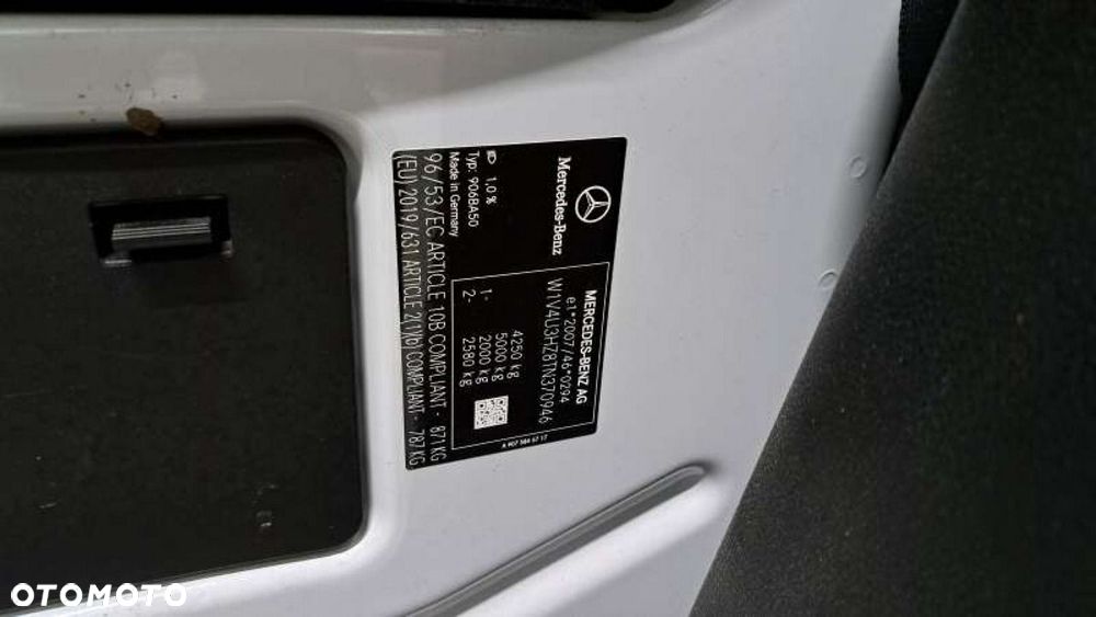 Mercedes-Benz Sprinter - 19