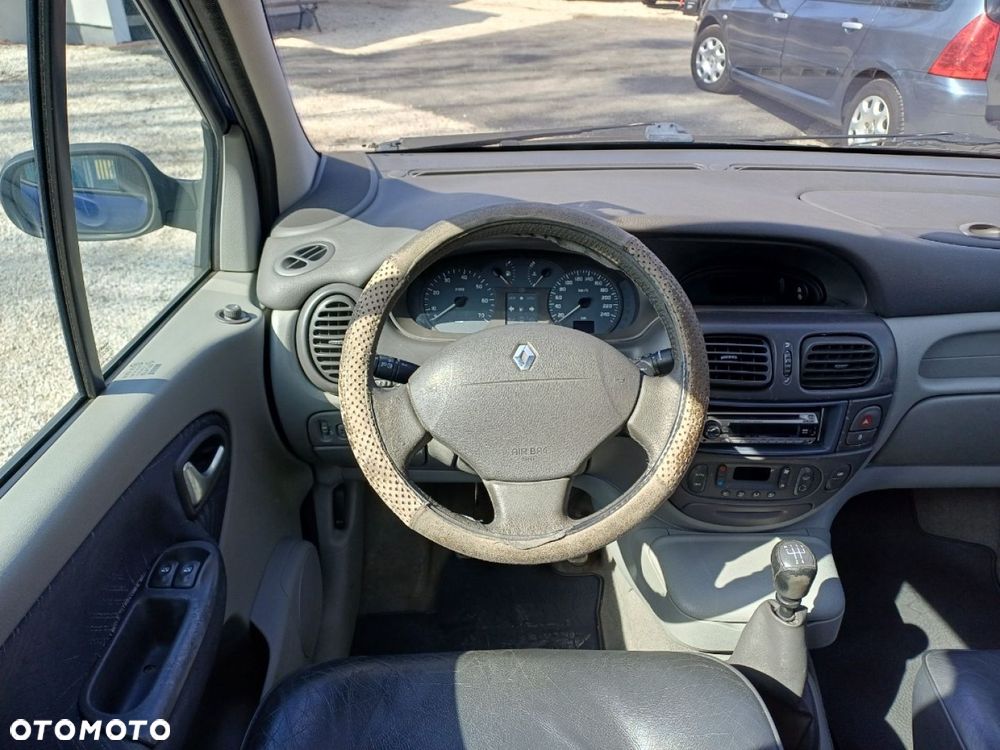 Renault Scenic - 8