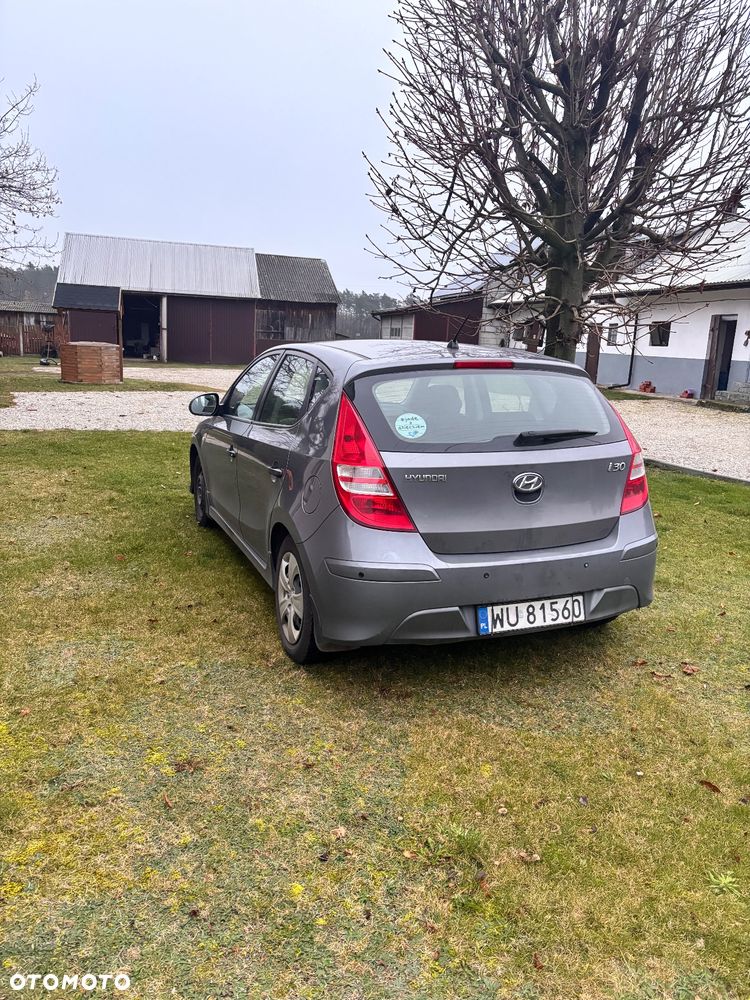 Hyundai i30 1.4 Base + - 5