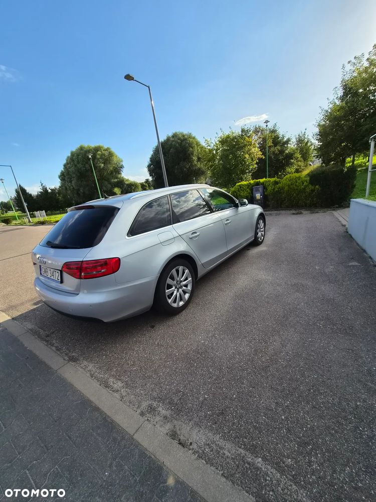 Audi A4 Avant 2.0 TDI DPF Ambiente - 6