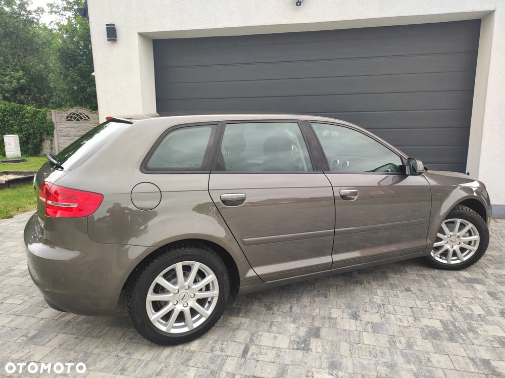 Audi A3 Sportback - 2