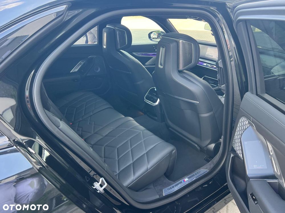BMW Seria 7 - 10