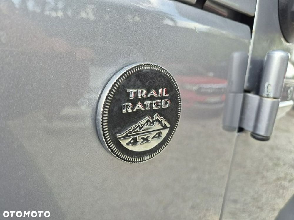 Jeep Wrangler - 10