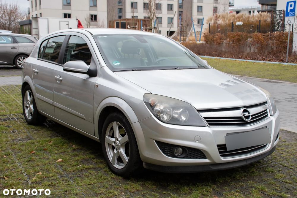 Opel Astra 2.0 Turbo Sport - 1