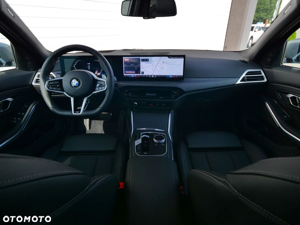 BMW Seria 3 330i xDrive M Sport sport - 14