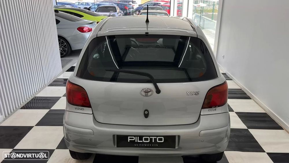 Toyota Yaris 1.0 Sol AC - 7