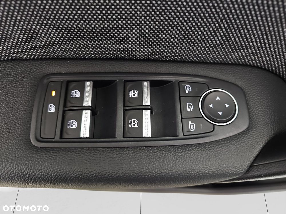 Renault Captur 1.3 TCe mHEV Techno EDC - 11