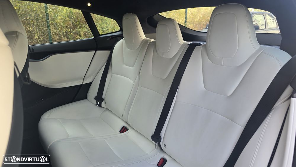 Tesla Model S Long Range - 14