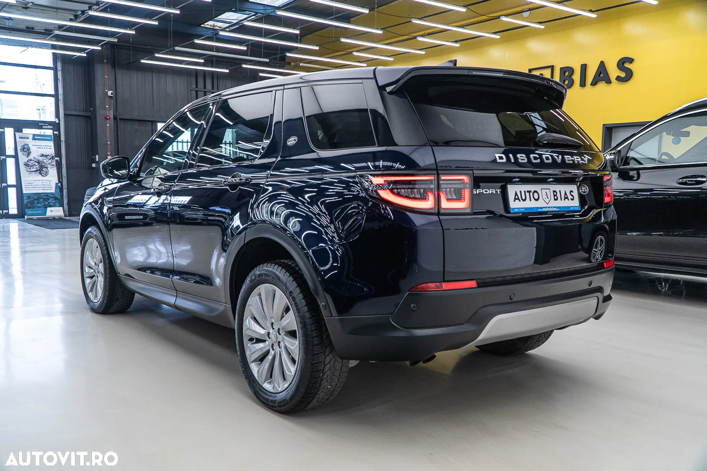 Land Rover Discovery Sport 2.0 D200 MHEV SE - 5