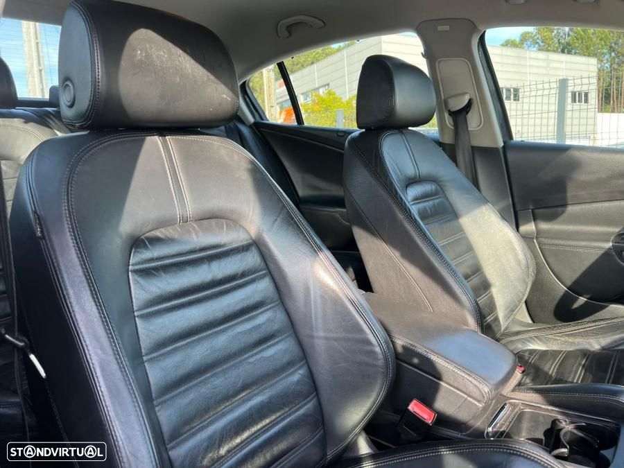 VW Passat 2.0 TDI Confortline - 10