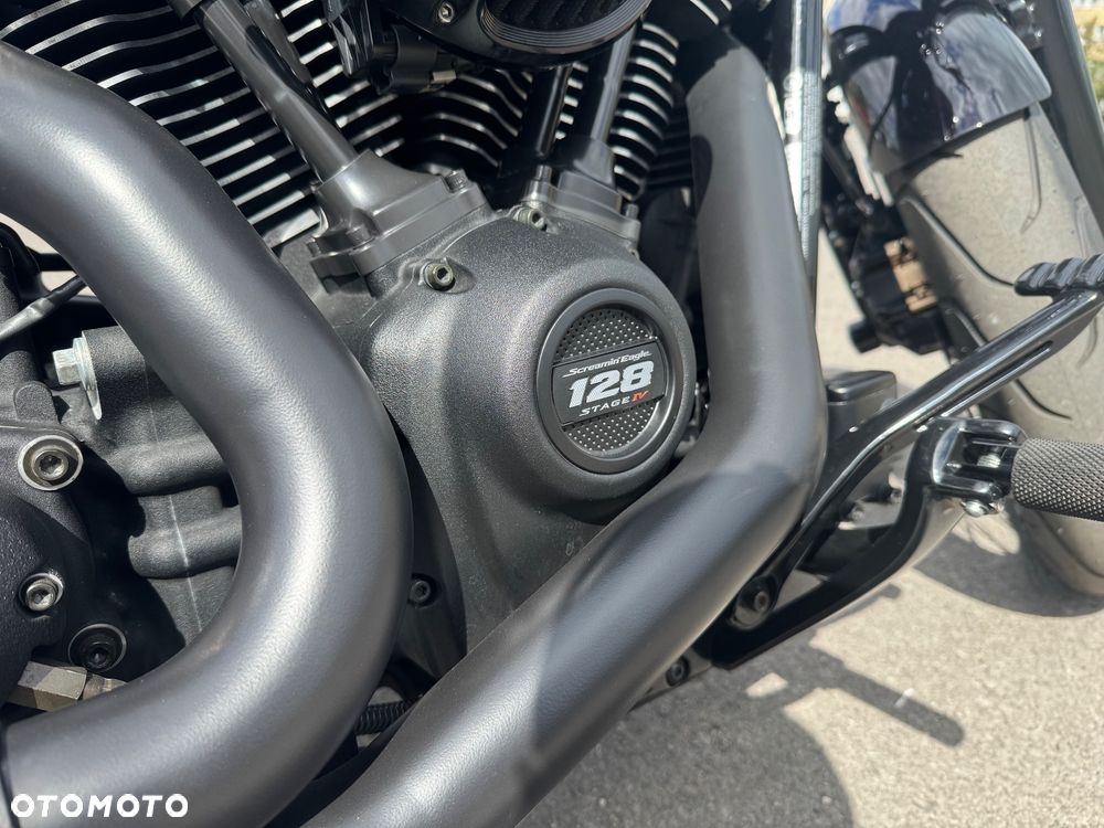Harley-Davidson Softail Street Bob - 9