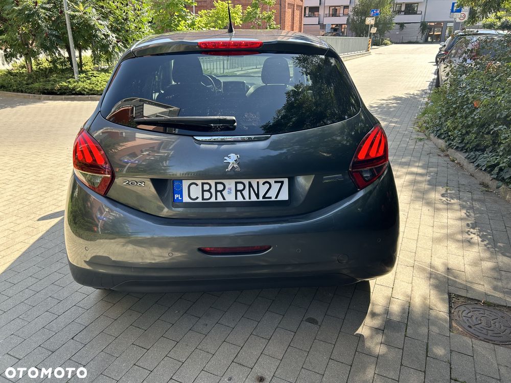 Peugeot 208 - 10