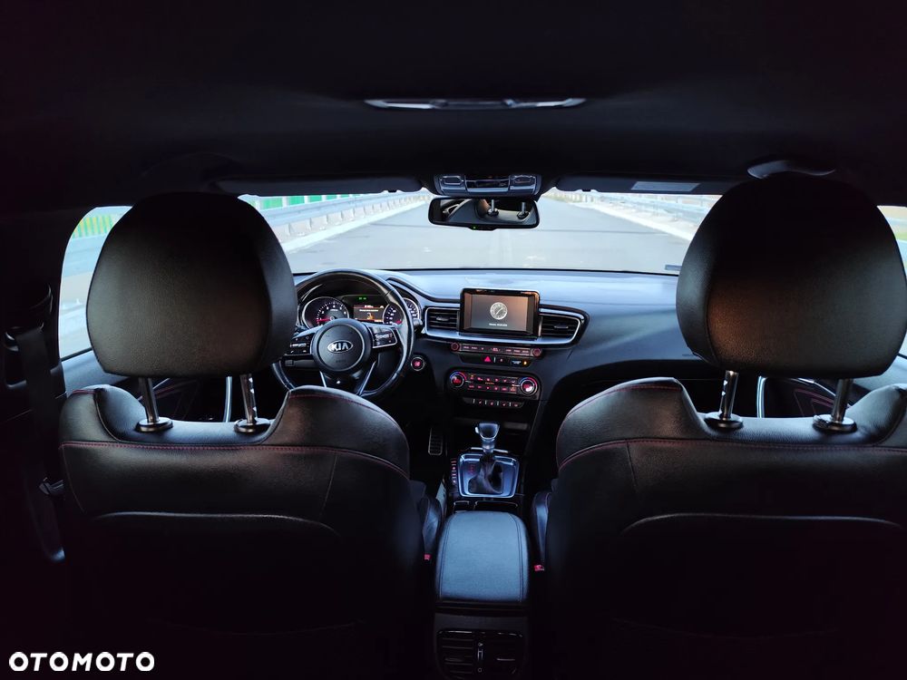 Kia ProCeed 1.6 T-GDI GT DCT - 10