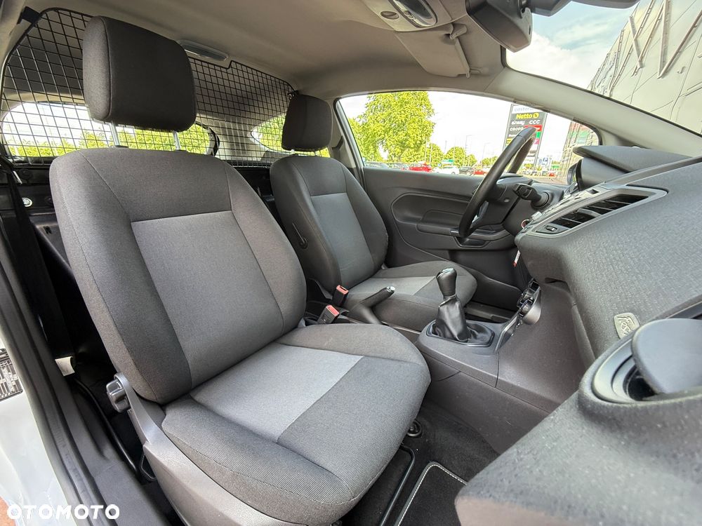 Ford Fiesta - 20