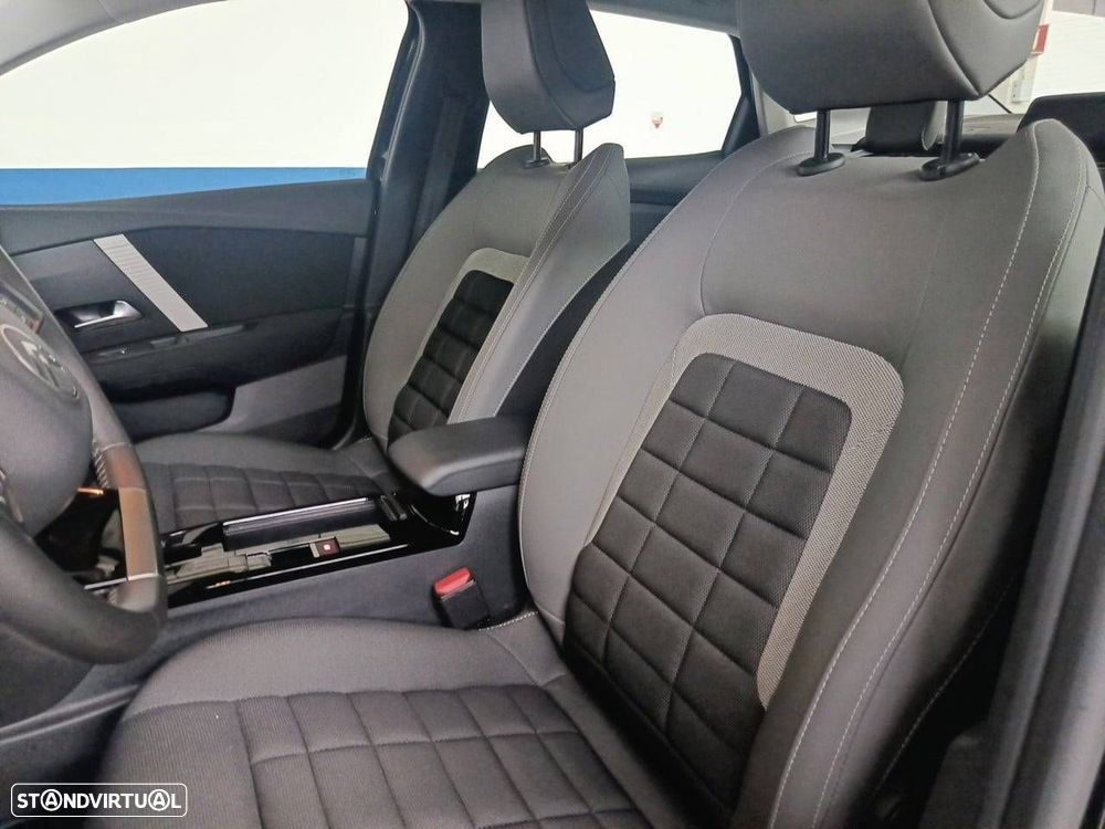 Citroën C4 X 1.2 Hybrid Plus e-DSC6 - 9