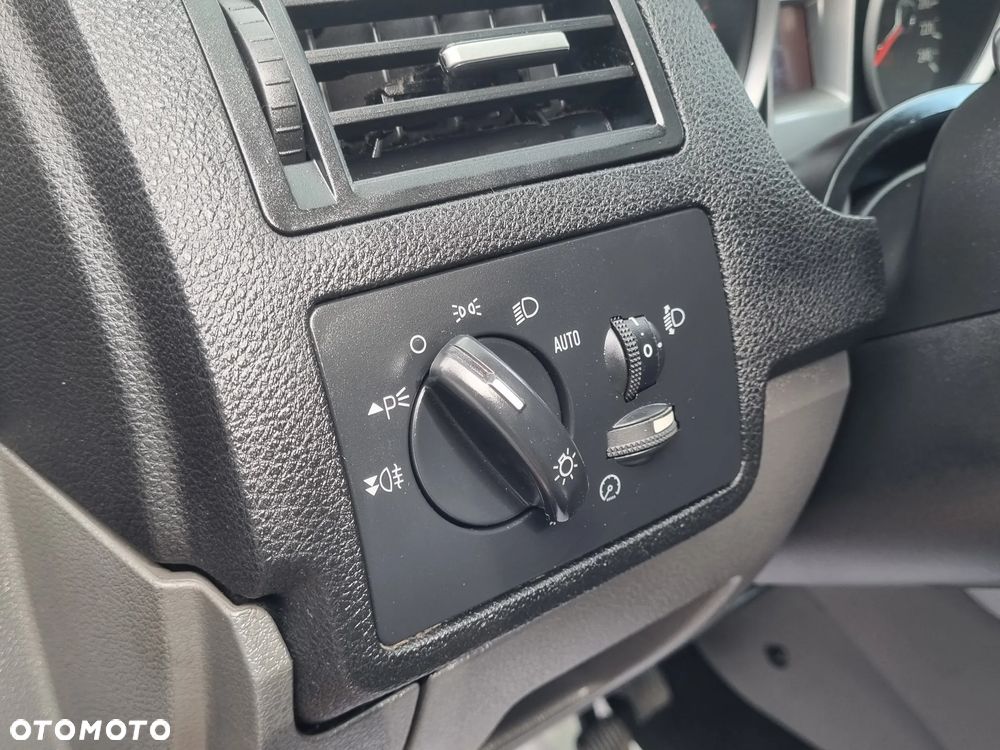 Ford Kuga 2.0 TDCi 4x4 Titanium - 14