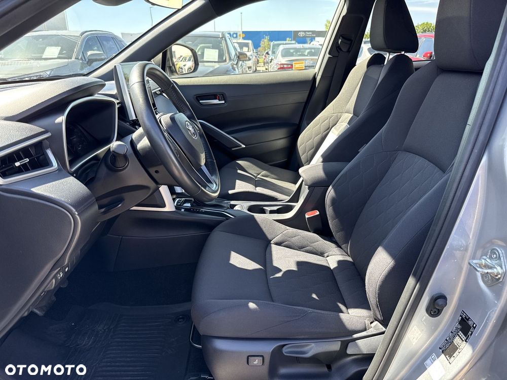 Toyota Corolla Cross - 13