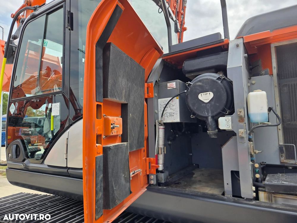 Hitachi ZX210-6, 2021, 2.993h, 23,1 tone, CUPLA RAPIDA+CUPA NOUA 1,3mc, Ad sapare 7m, inst picon, 3 camere, 3 pompe hidraulice, ridica 15t, motor Isuzu 172CP, posibilitate leasing 4 ani, CA NOU-PROMOTIE 104.900 EUR+Tva - 19