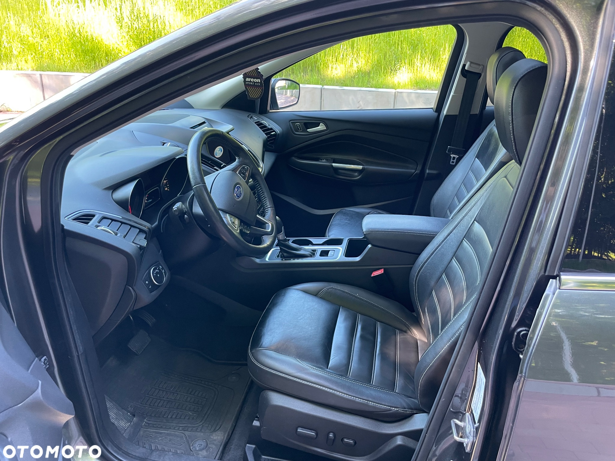 Ford Escape 2.0 EcoBoost AWD Titanium - 19