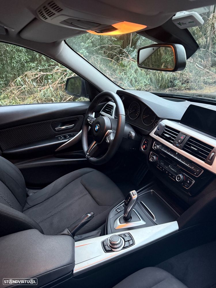 BMW 320 d Touring xDrive Auto - 5