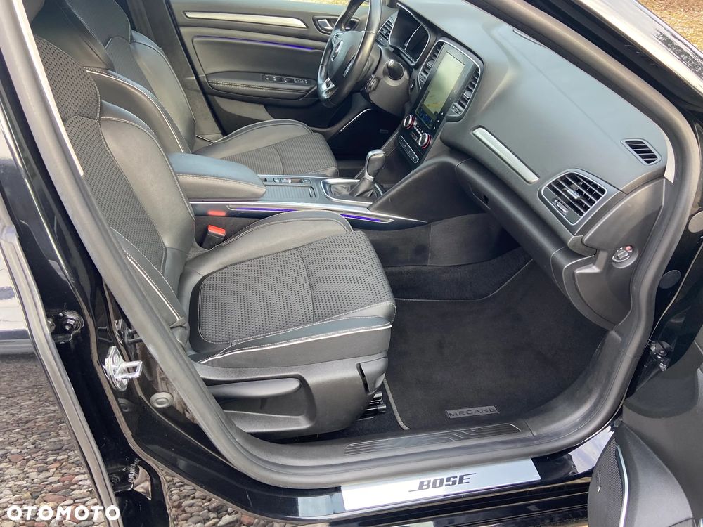Renault Megane BLUE dCi 115 EDC BOSE EDITION - 25