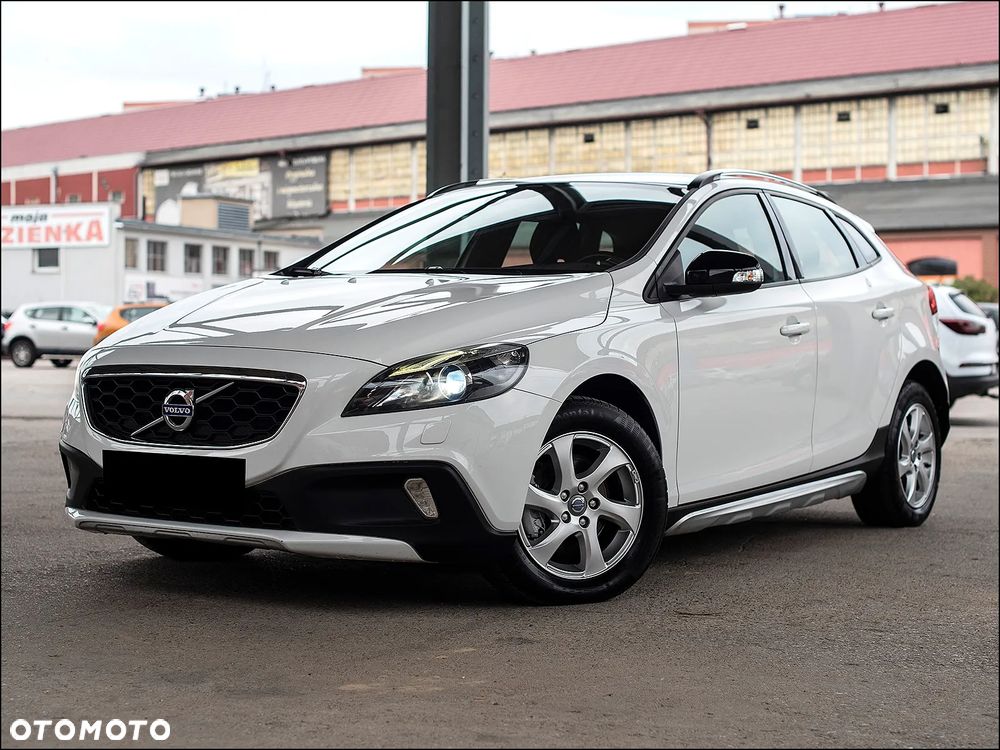 Volvo V40 Cross Country - 1