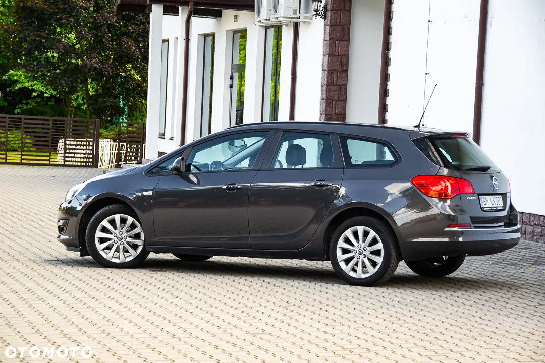 Opel Astra 1.4 Turbo Style - 10