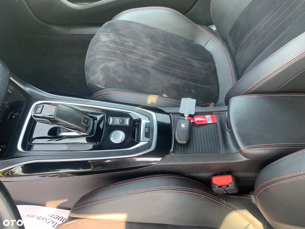 Peugeot 308 BlueHDi FAP 180 EAT8 Stop & Start GT - 21