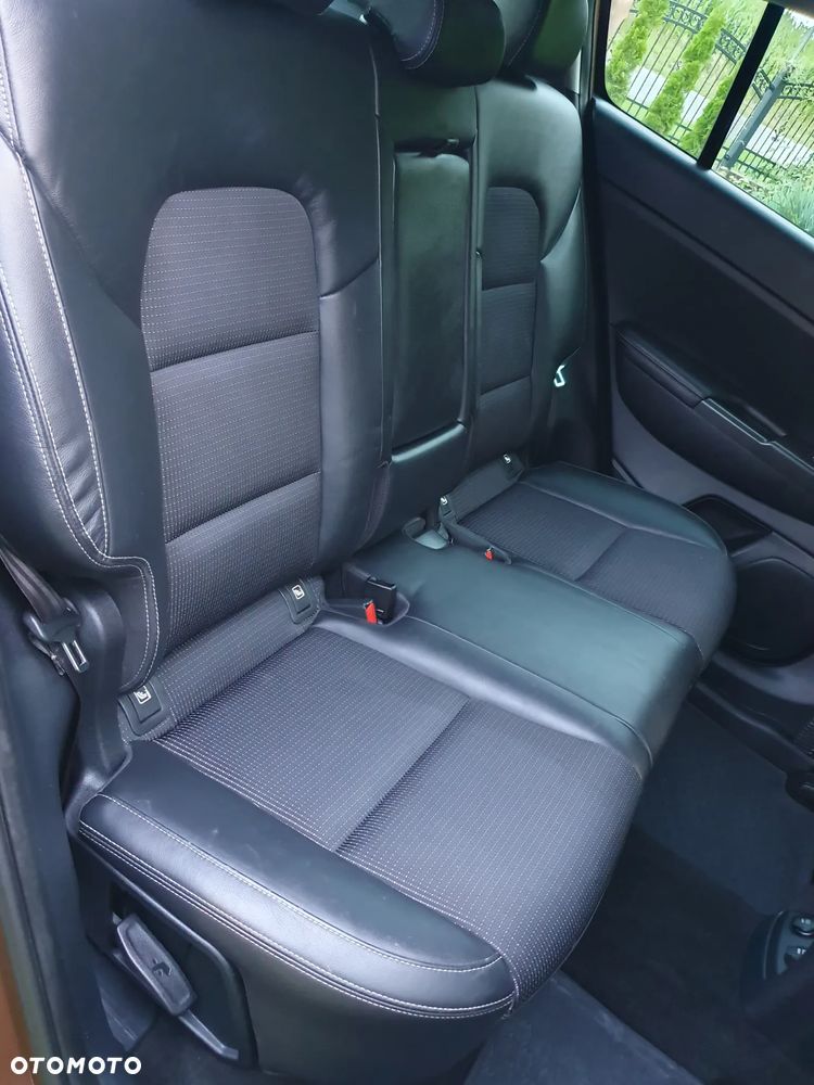 Kia Sportage 2.0 CRDI 4WD Automatik Vision - 25