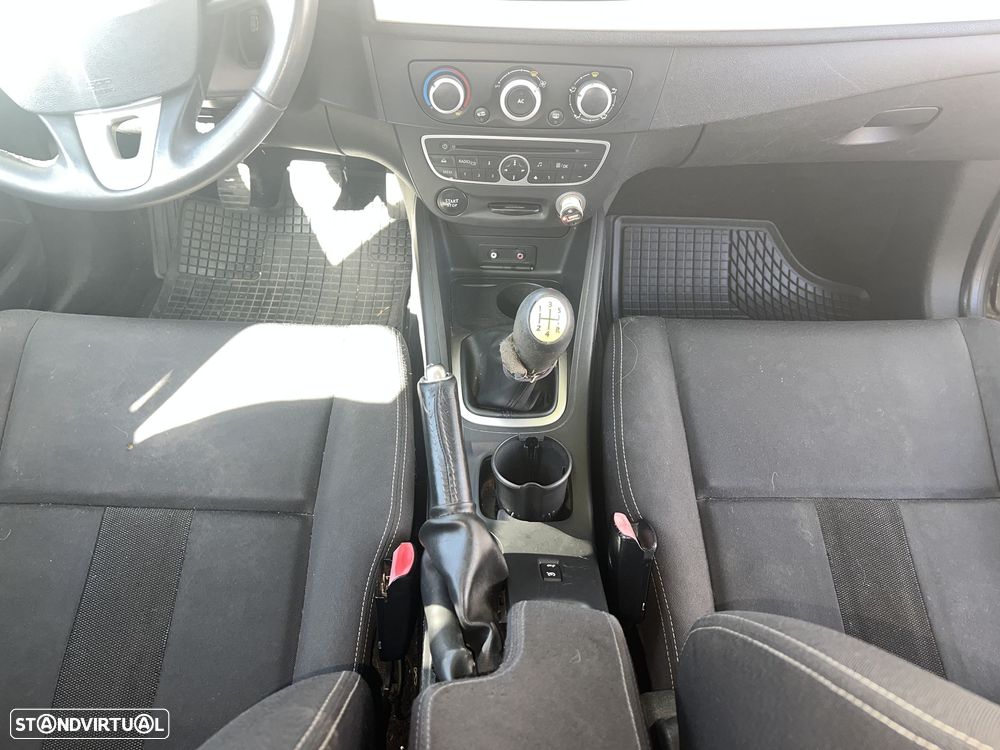 Renault Mégane Sport Tourer 1.5 dCi Dynamique - 12