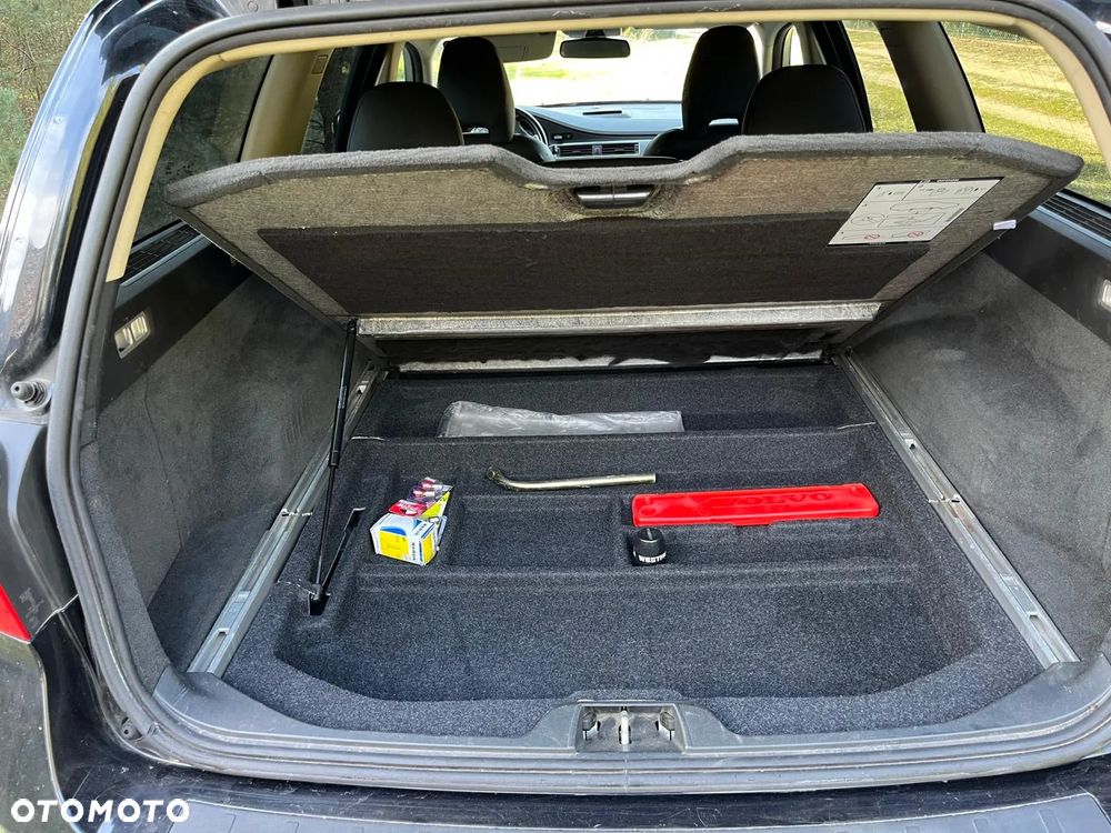 Volvo V70 2.0D Momentum - 13