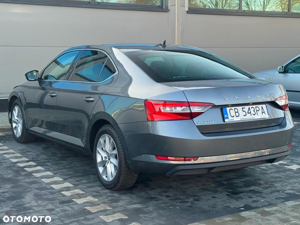 Skoda Superb 2.0 TDI SCR Ambition DSG - 3