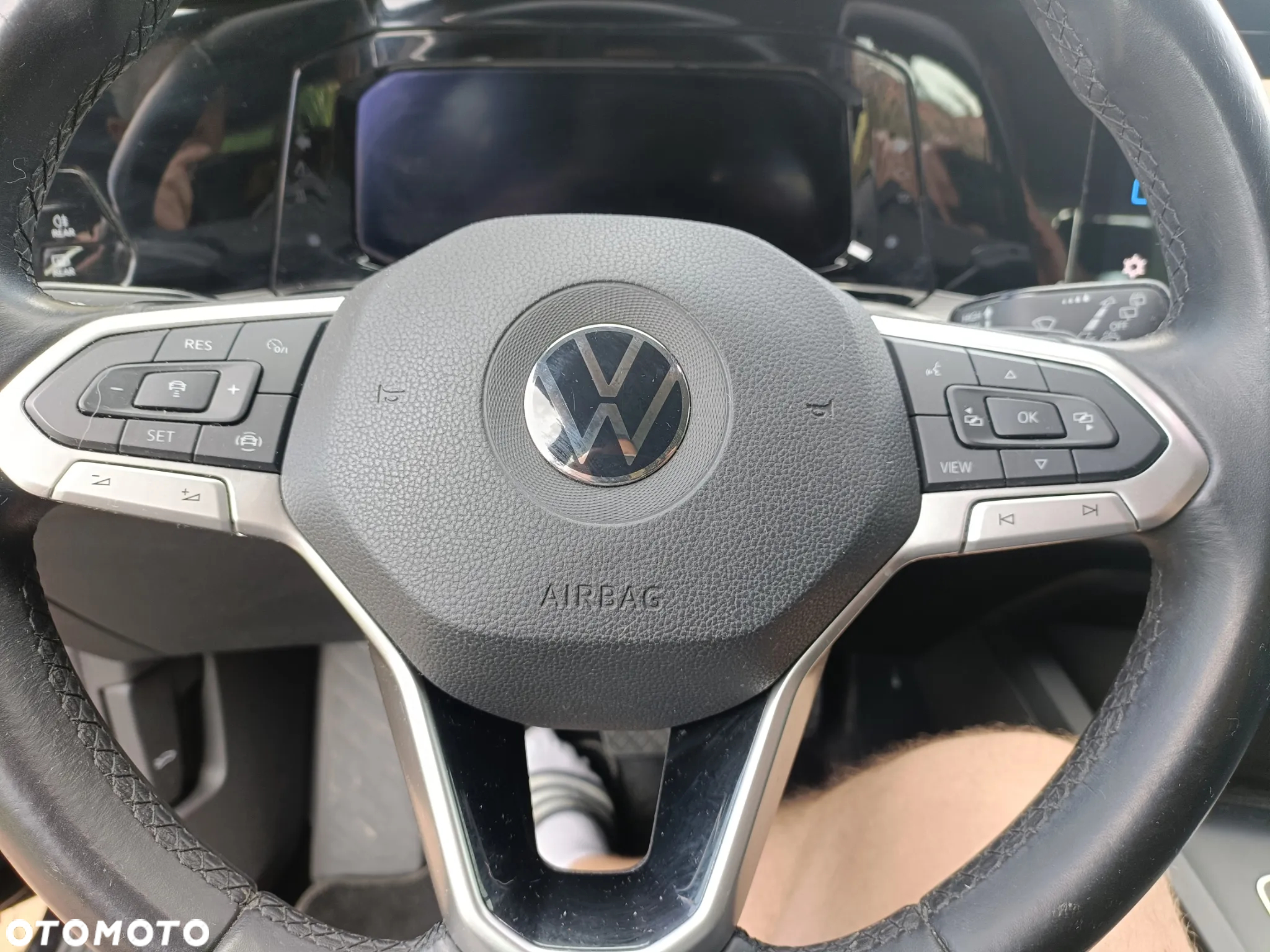 Volkswagen Golf 1.5 eTSI OPF DSG Life - 18