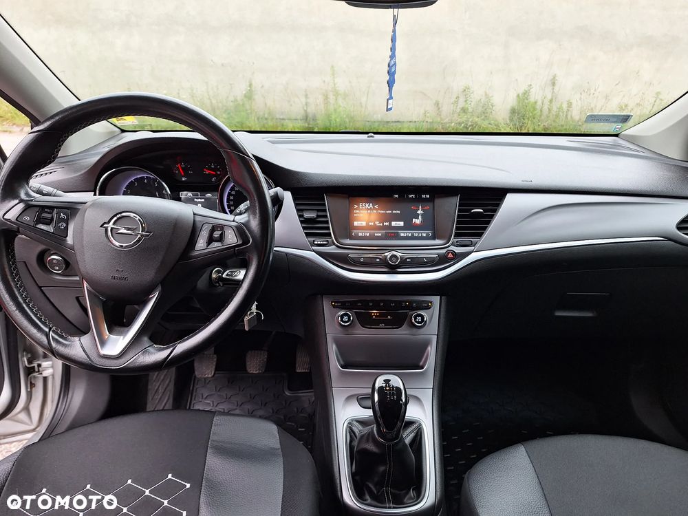 Opel Astra 1.4 T Enjoy - 10