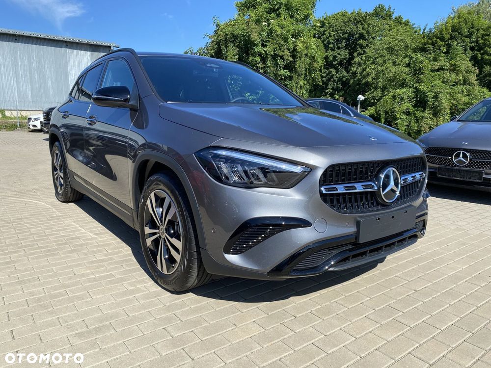 Mercedes-Benz GLA - 5