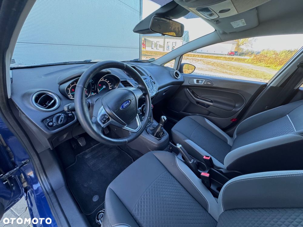 Ford Fiesta 1.0 EcoBoost Titanium - 24