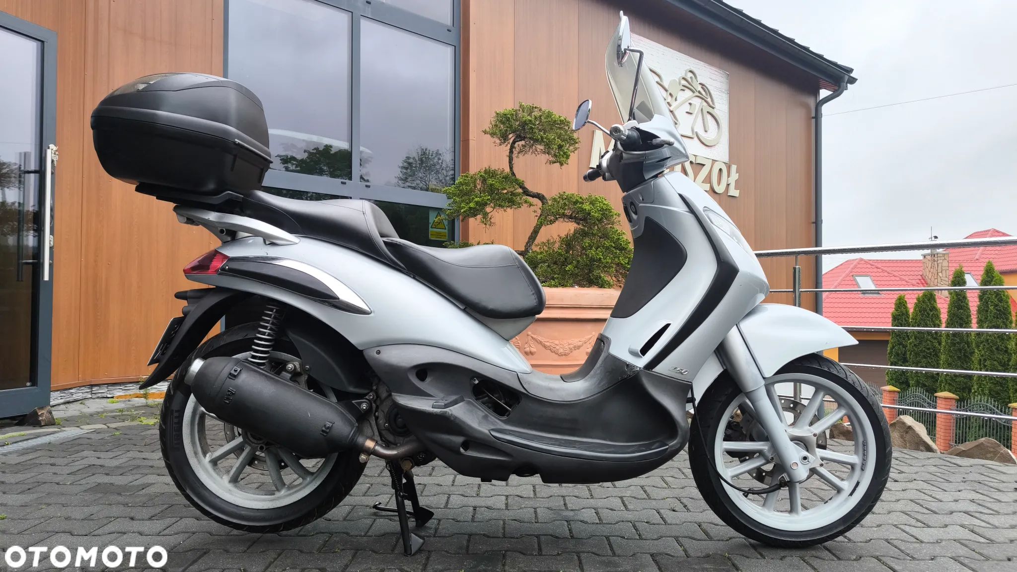 Piaggio Beverly - 1