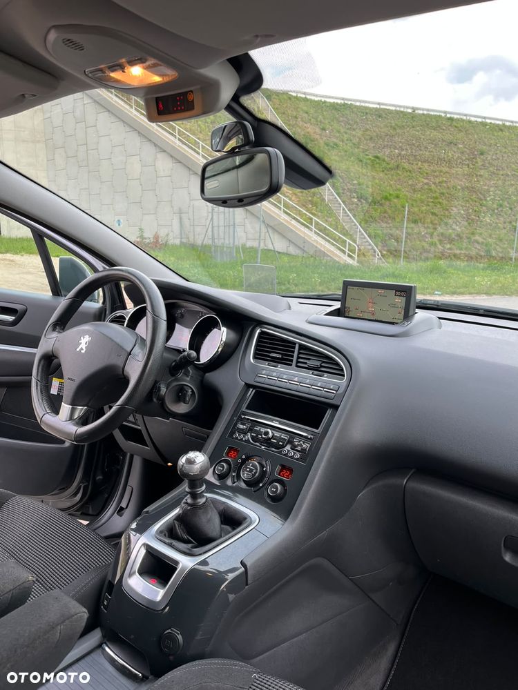Peugeot 5008 1.6 HDi Premium - 15