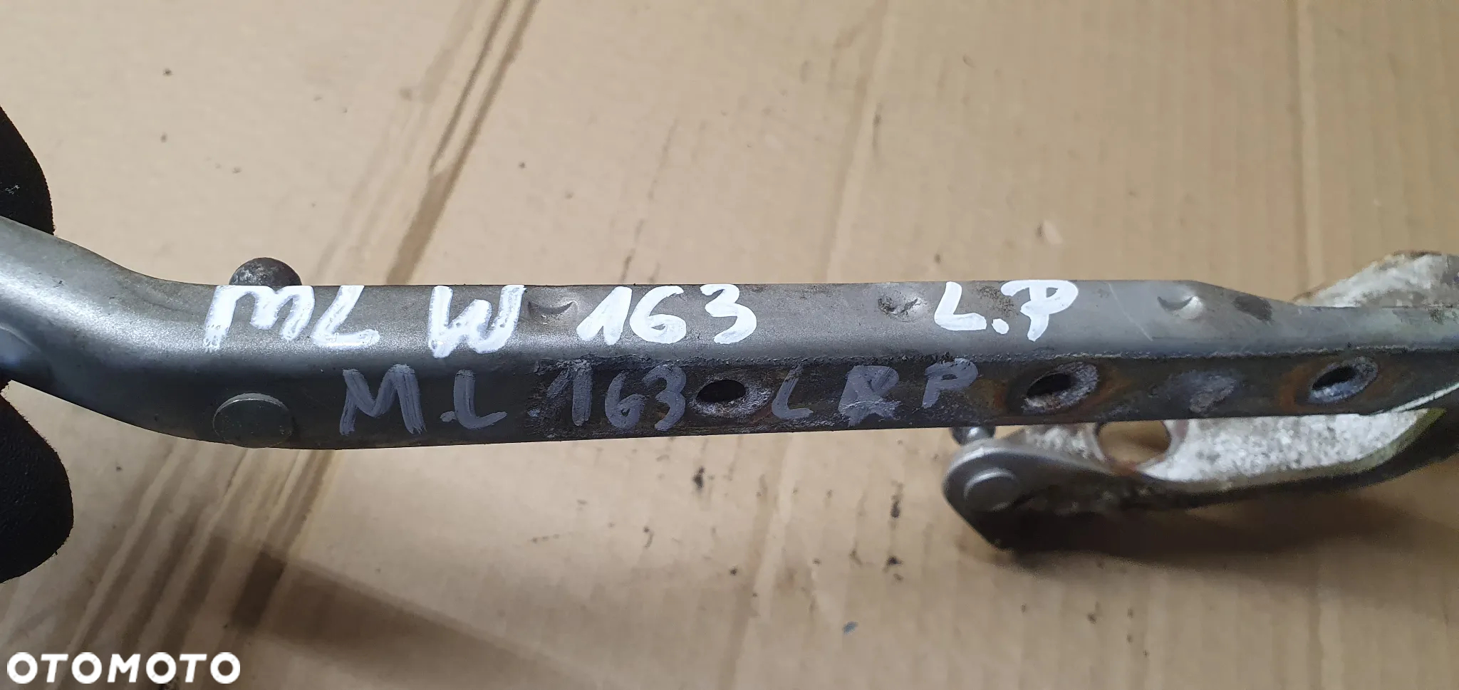 Zawias maski lewy przód przedni Mercedes ML W163 - 6