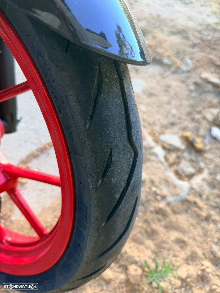 Suzuki GSX-R - 8