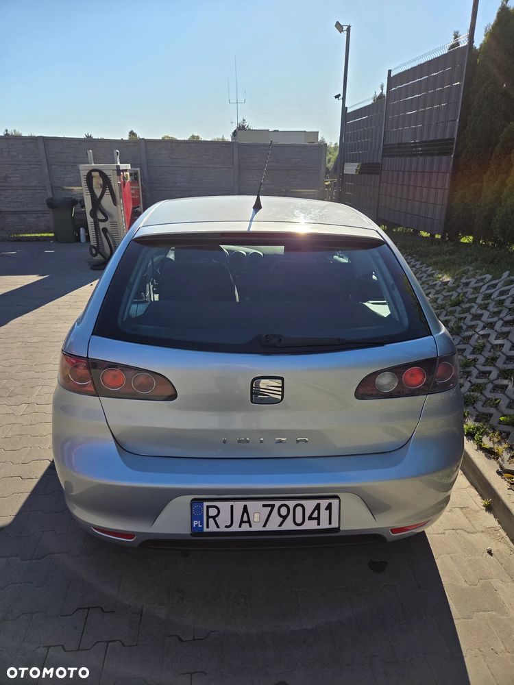 Seat Ibiza SC 1.4 16V Reference - 4