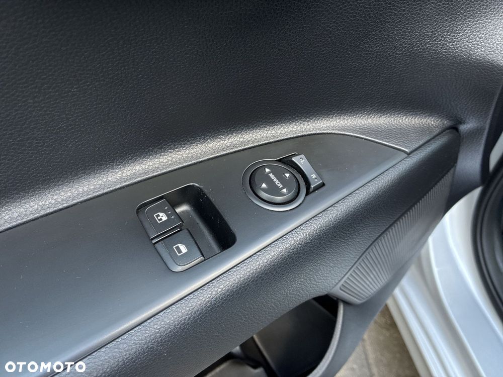 Kia Rio 1.2 M - 20