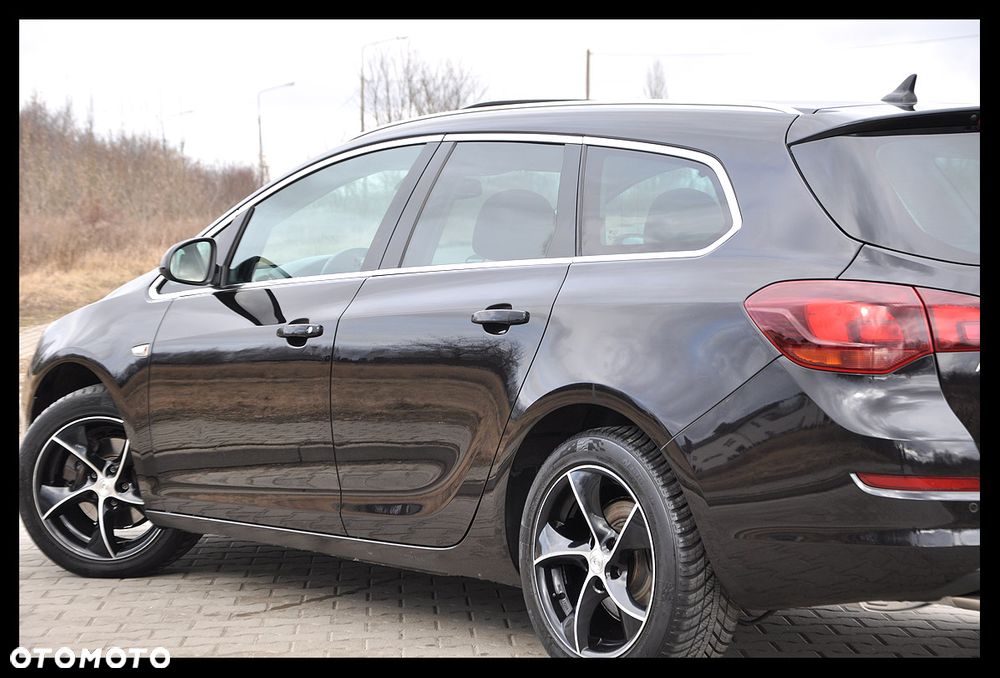 Opel Astra 1.6 Turbo Innovation - 11