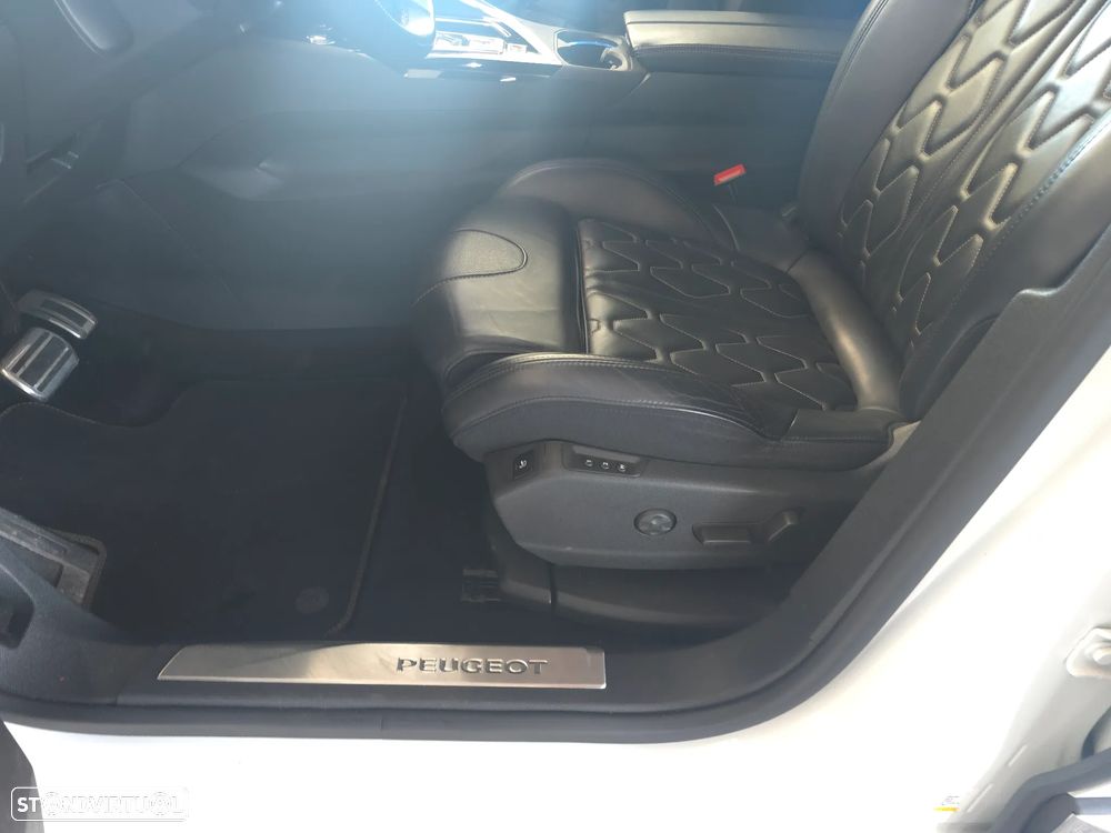 Peugeot 3008 BlueHDi 130 Stop & Start EAT8 GT Pack - 28