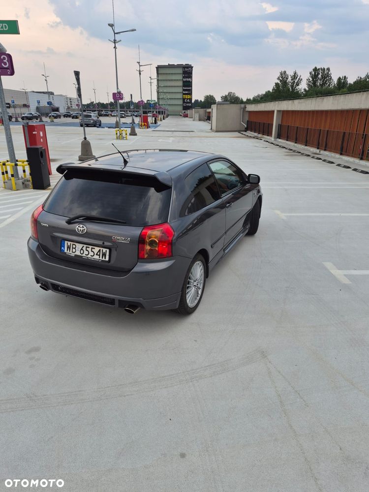 Toyota Corolla - 12